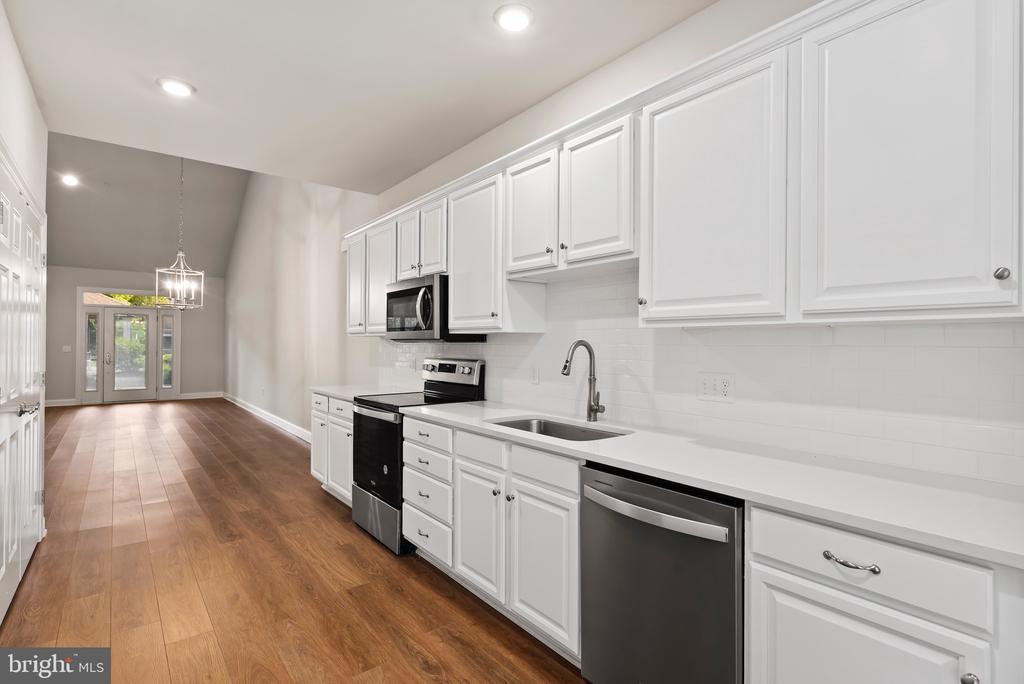 163 High Pointe Dr