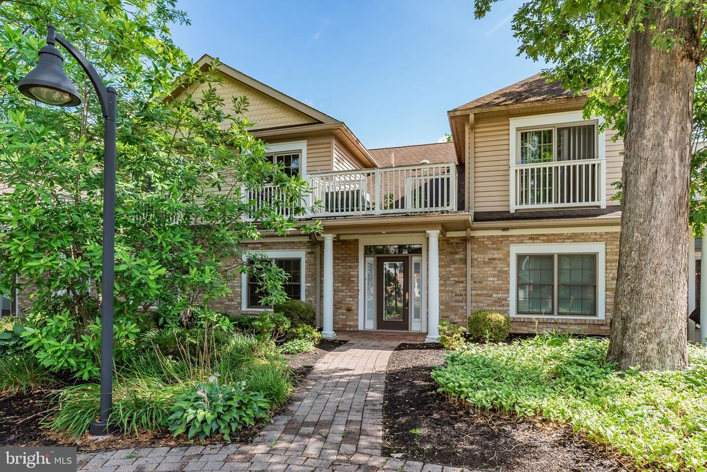 163 High Pointe Dr