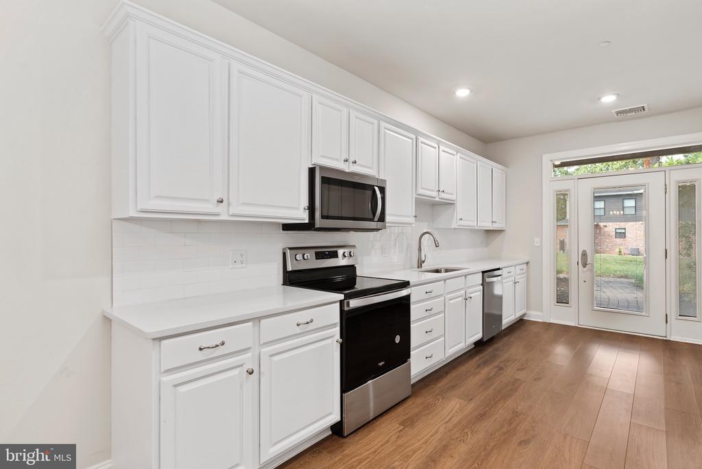 163 High Pointe Dr