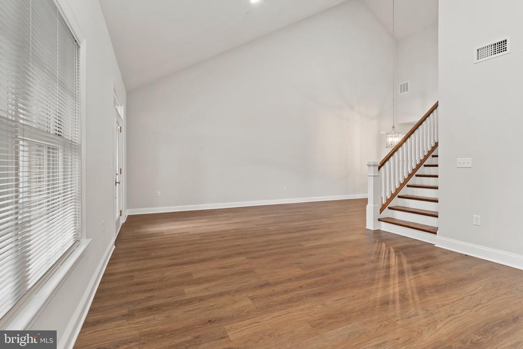 163 High Pointe Dr
