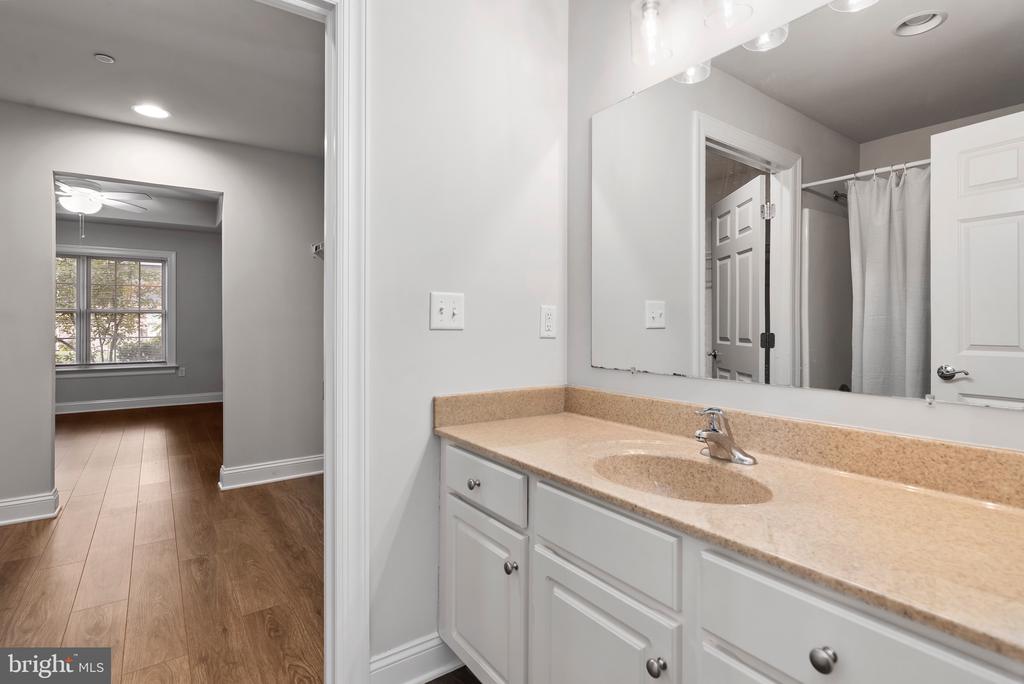 163 High Pointe Dr