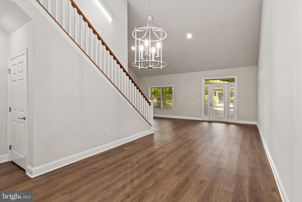163 High Pointe Dr