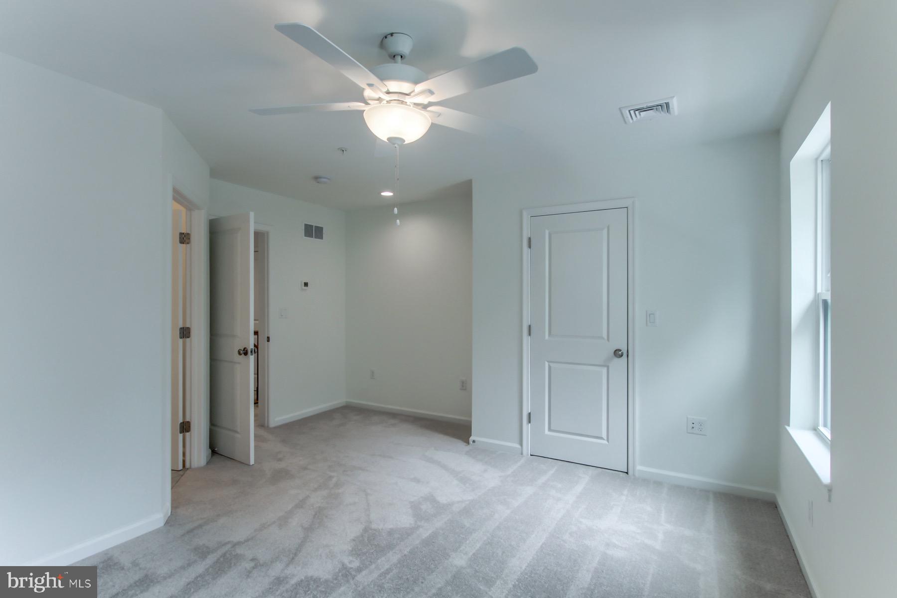 148 High Pointe Dr #27
