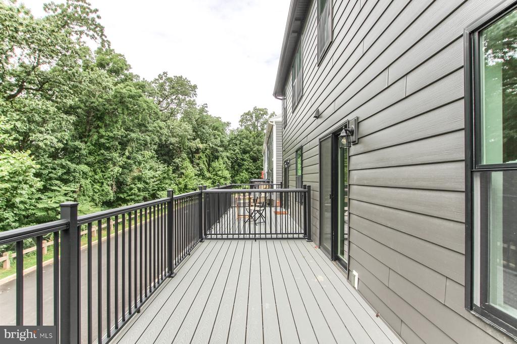 148 High Pointe Dr #27