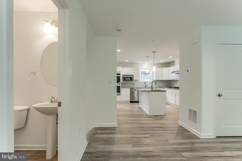 150 High Pointe Dr #25