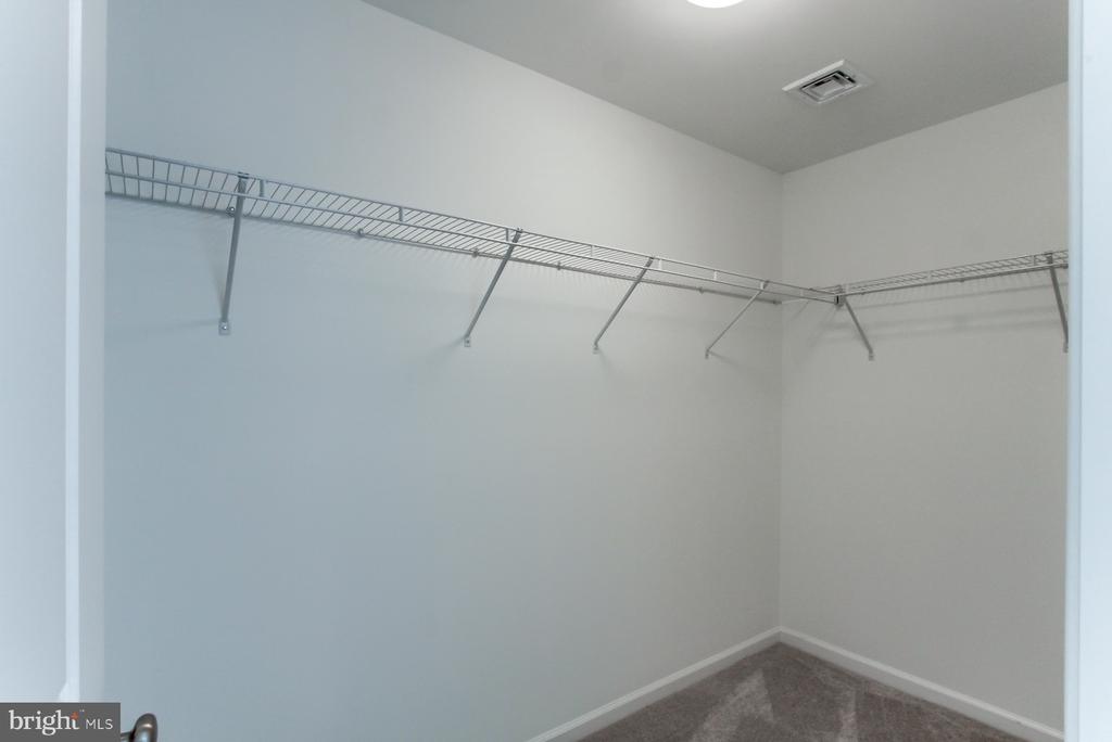 151 High Pointe Dr #24
