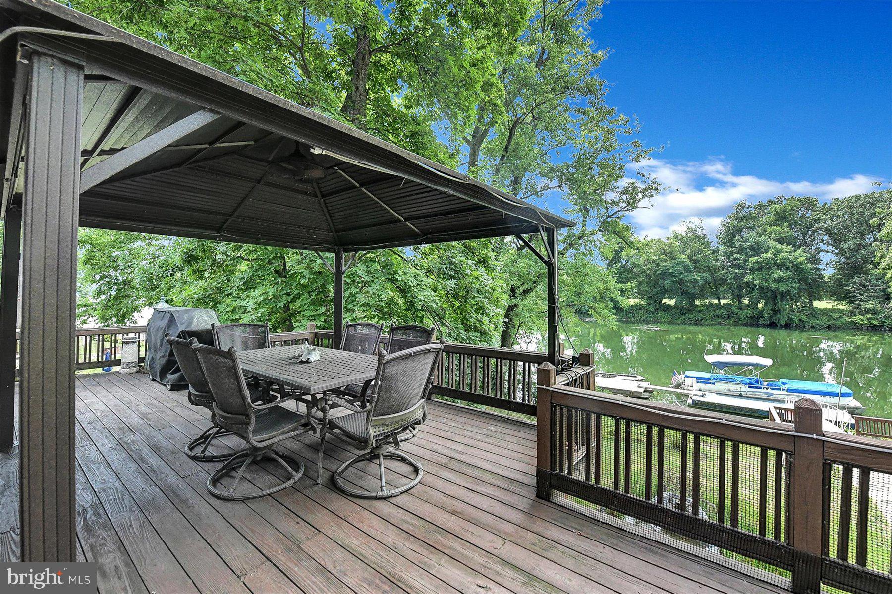 62 Beech Island