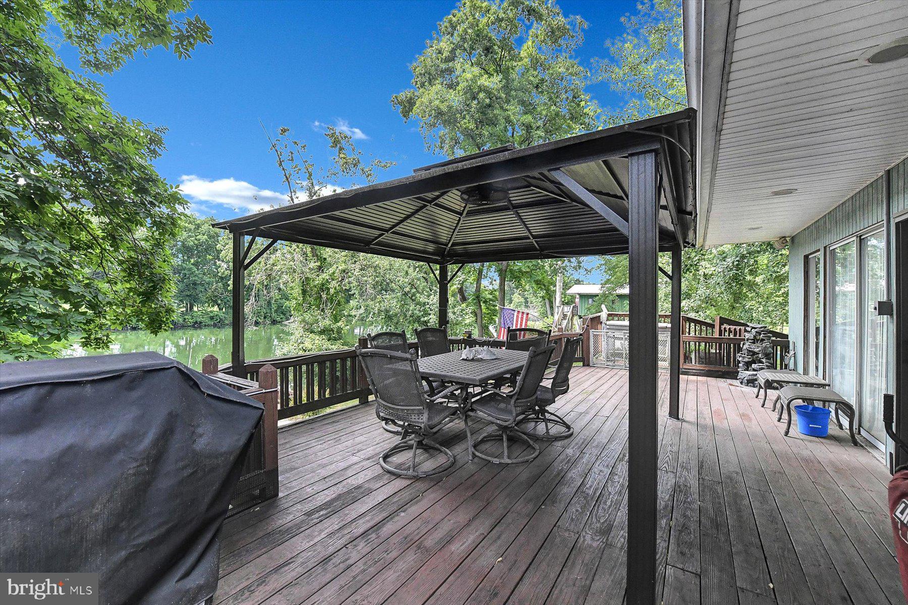 62 Beech Island