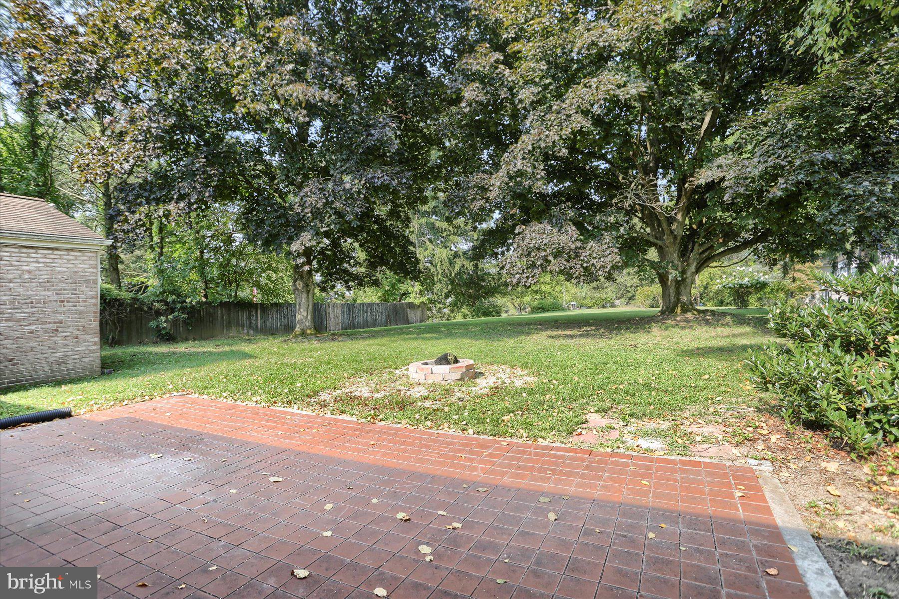 1704 Colonial Rd