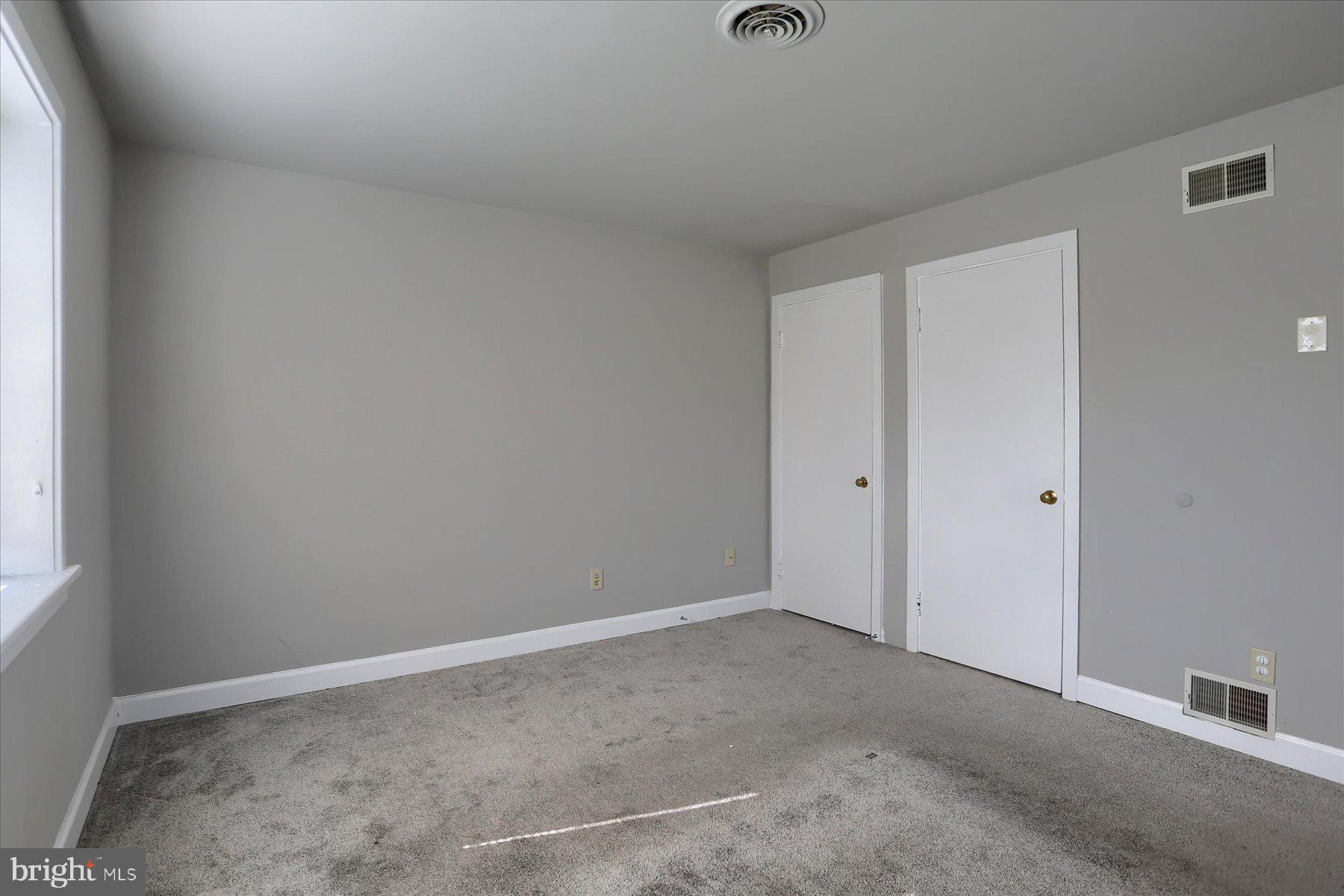 1704 Colonial Rd
