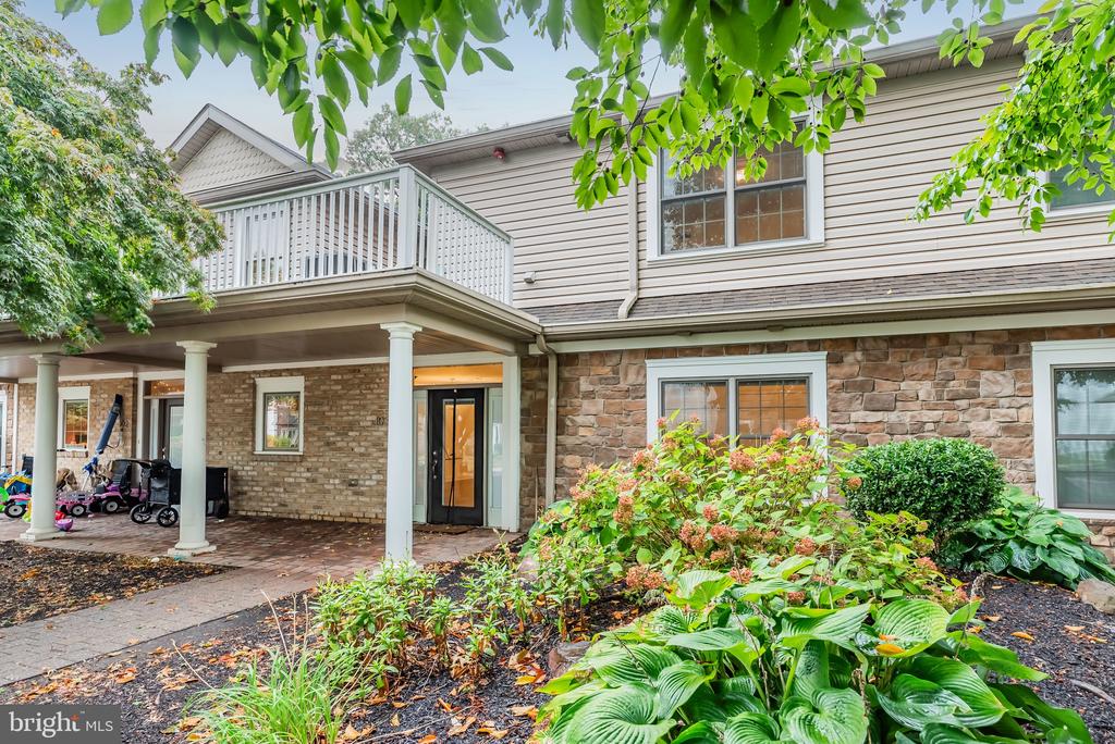 103 High Pointe Dr