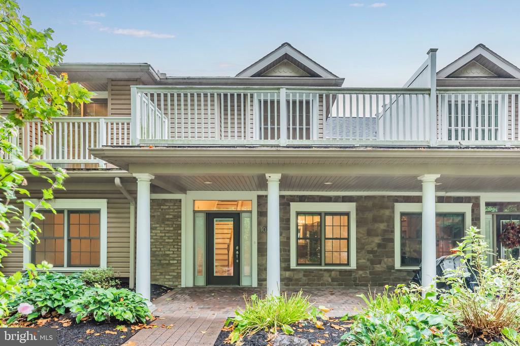103 High Pointe Dr