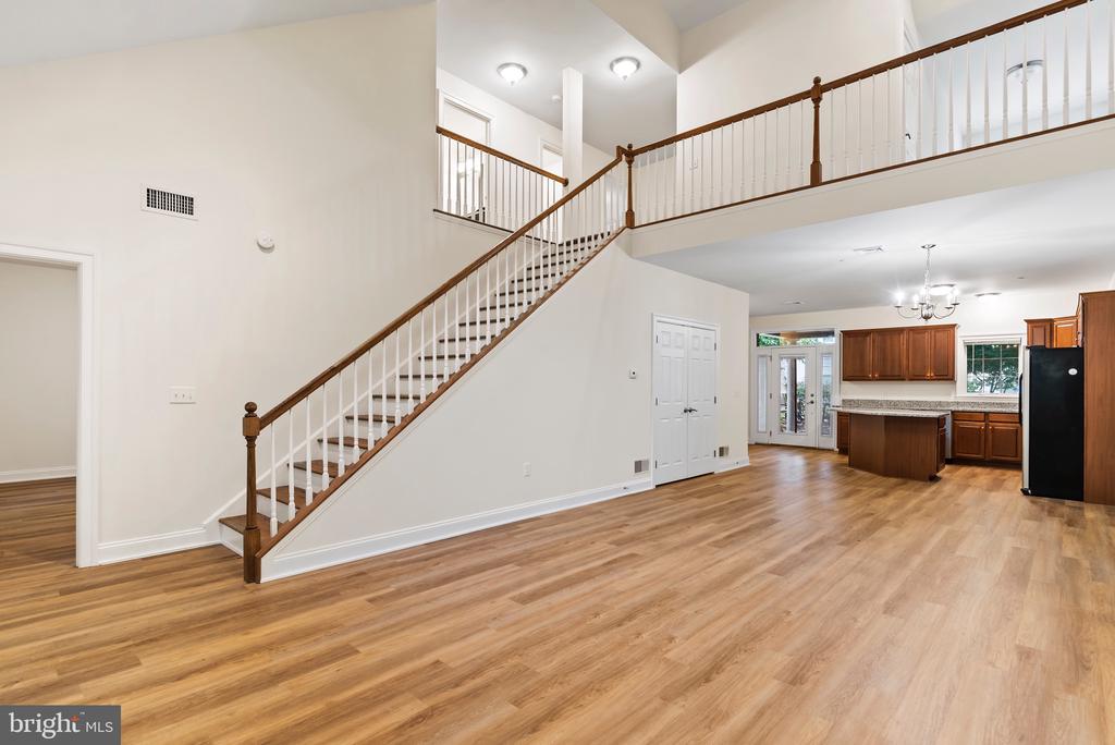 103 High Pointe Dr