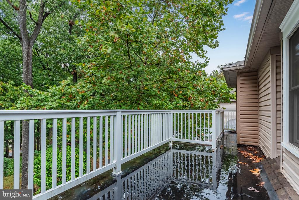 103 High Pointe Dr