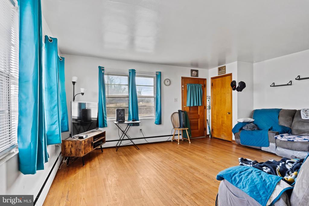 560 Walton Ave