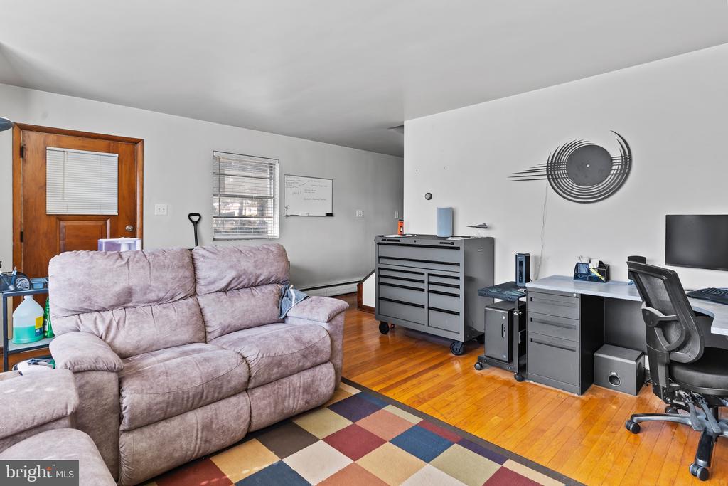 560 Walton Ave