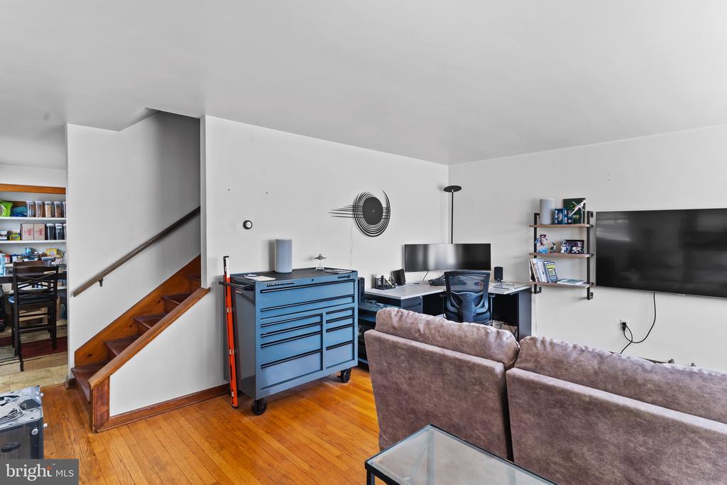 560 Walton Ave