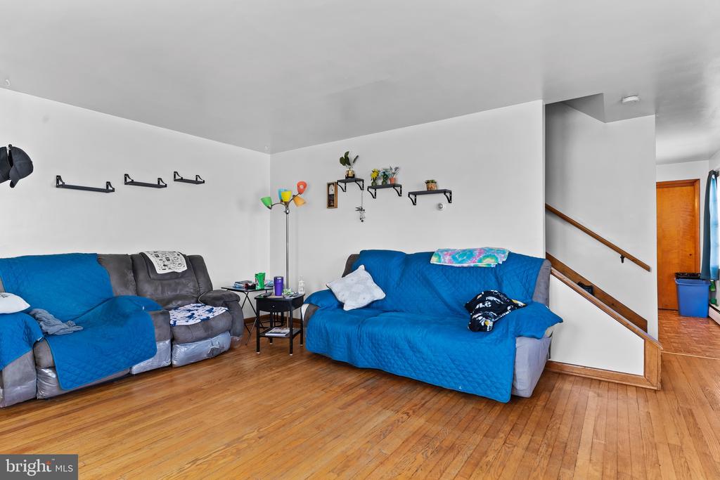 560 Walton Ave