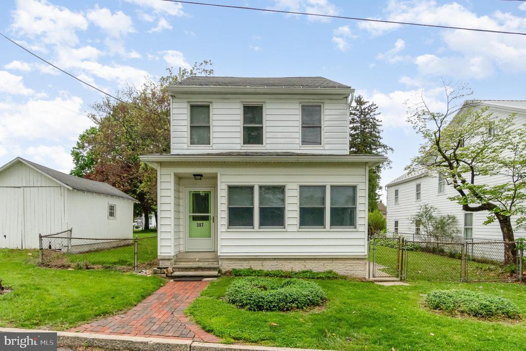 307 Church St