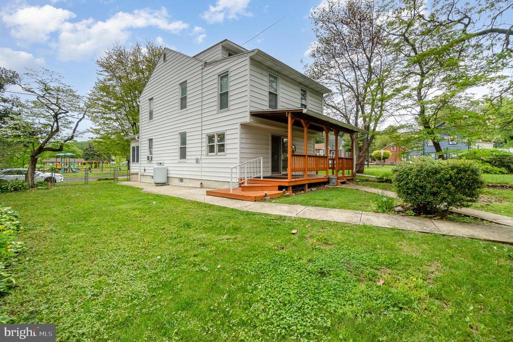 307 Church St