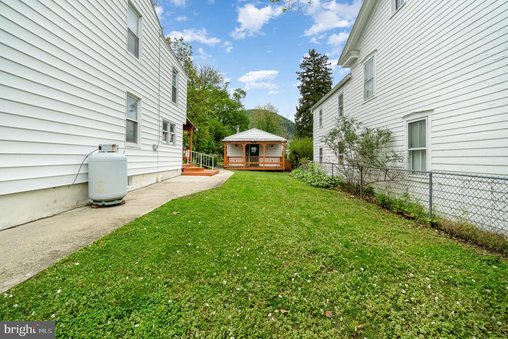 307 Church St