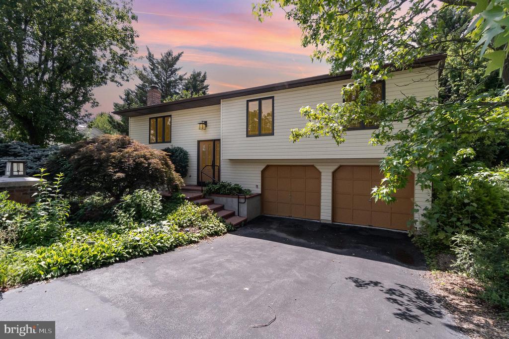 4303 KENTUCKY DRIVE