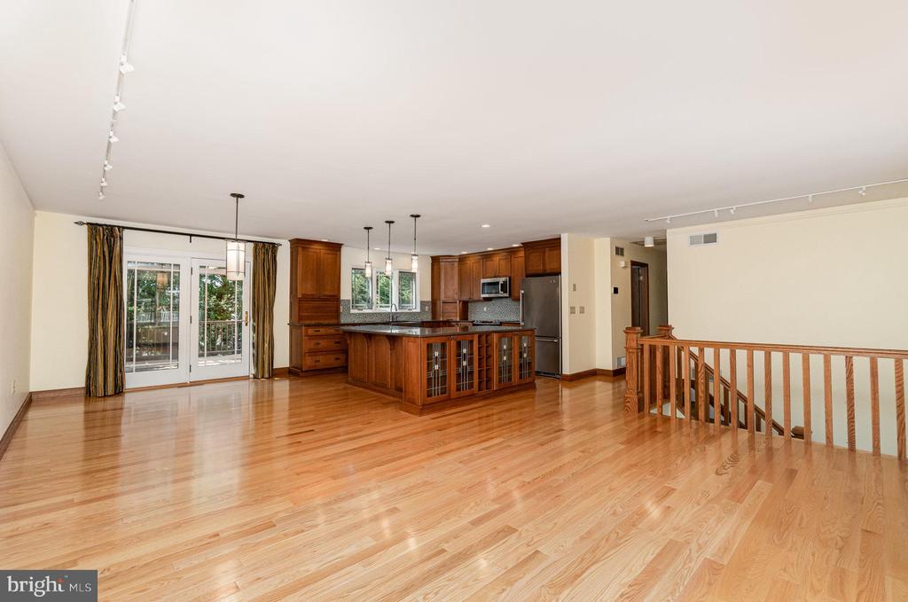 4303 KENTUCKY DRIVE