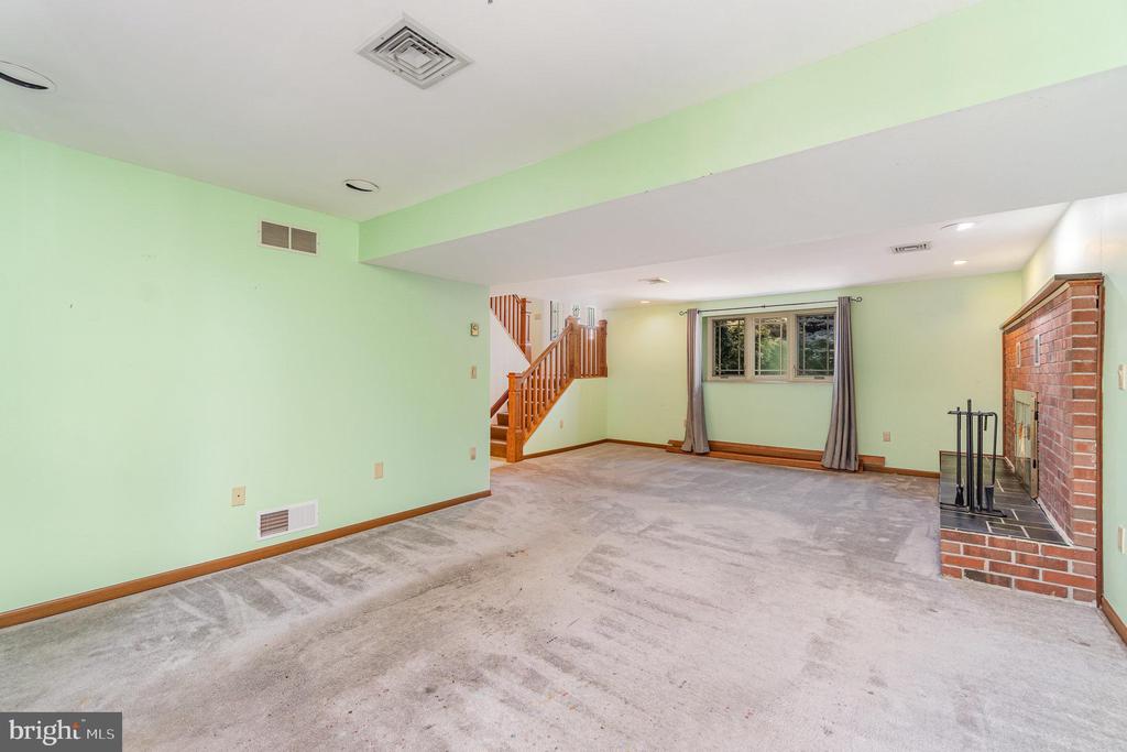 4303 KENTUCKY DRIVE