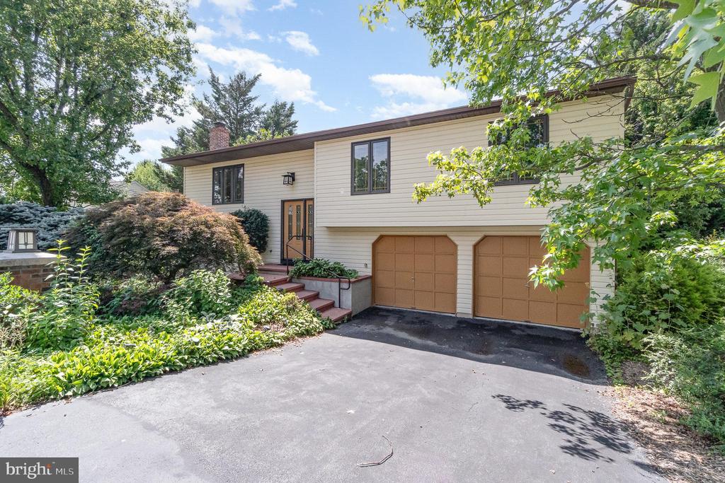 4303 KENTUCKY DRIVE