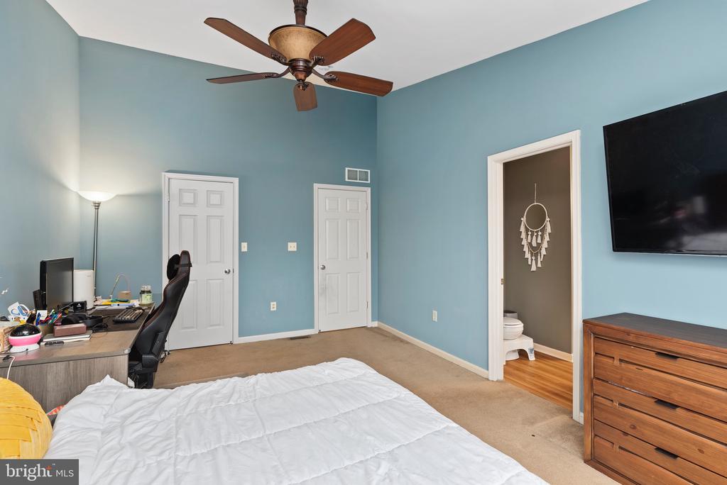 222 Timber View Dr