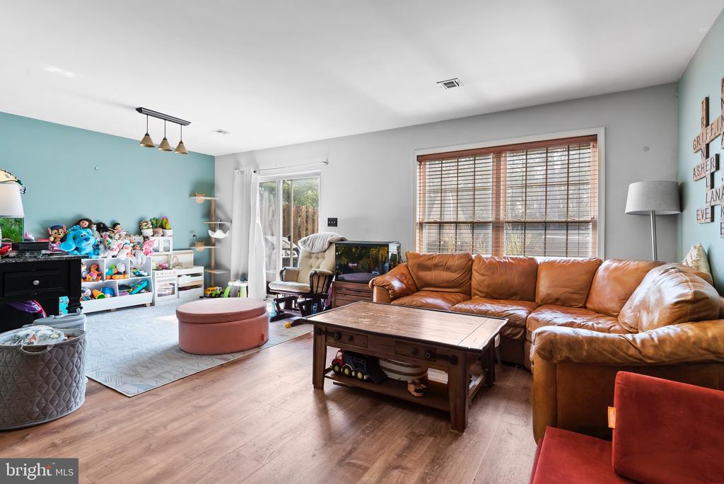 222 Timber View Dr