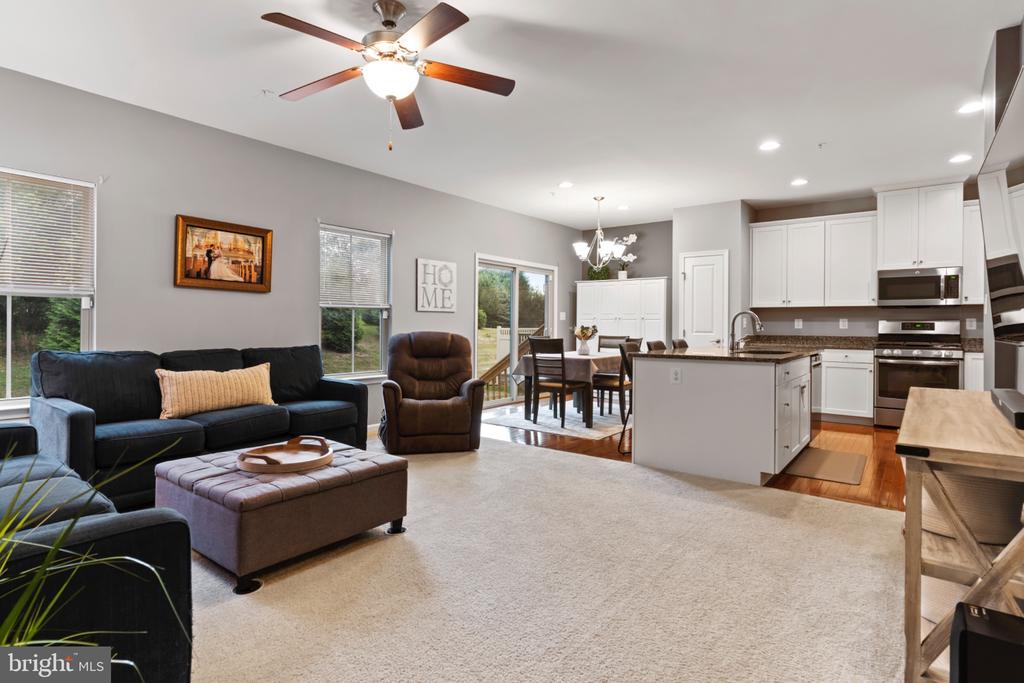 4048 Silver Charm Ct