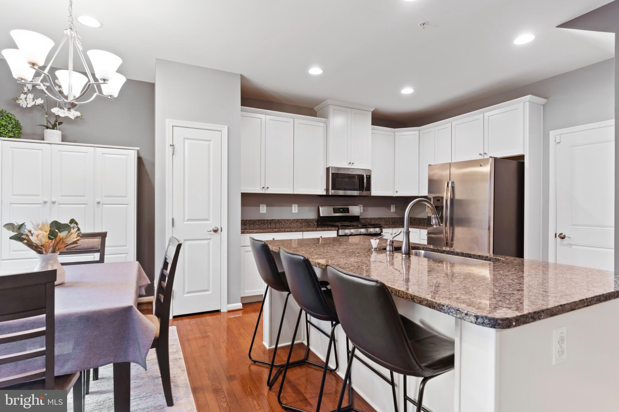 4048 Silver Charm Ct