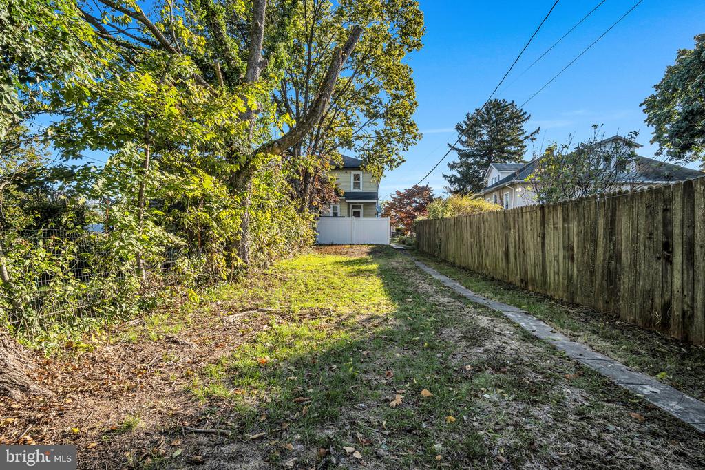 302 N 30TH STREET