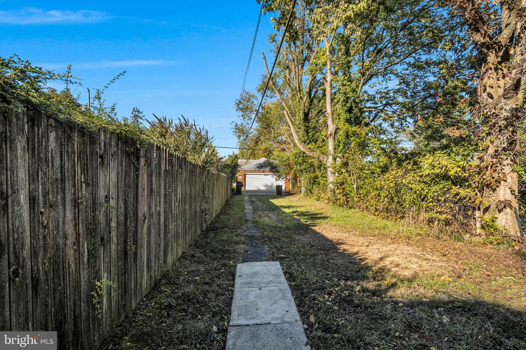 302 N 30TH STREET