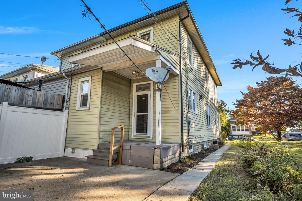 302 N 30TH STREET
