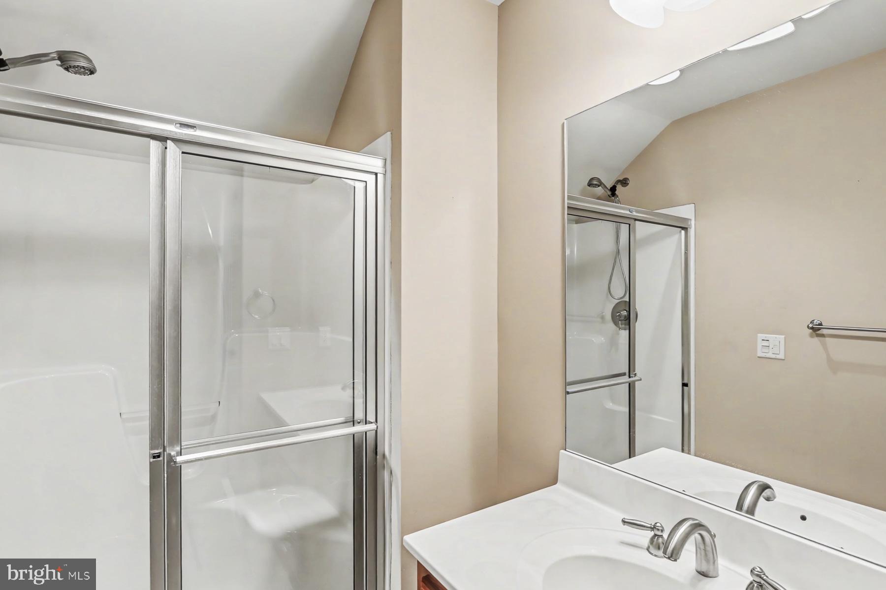 4528 LAURELWOOD DRIVE