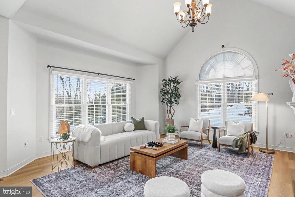 4528 LAURELWOOD DRIVE