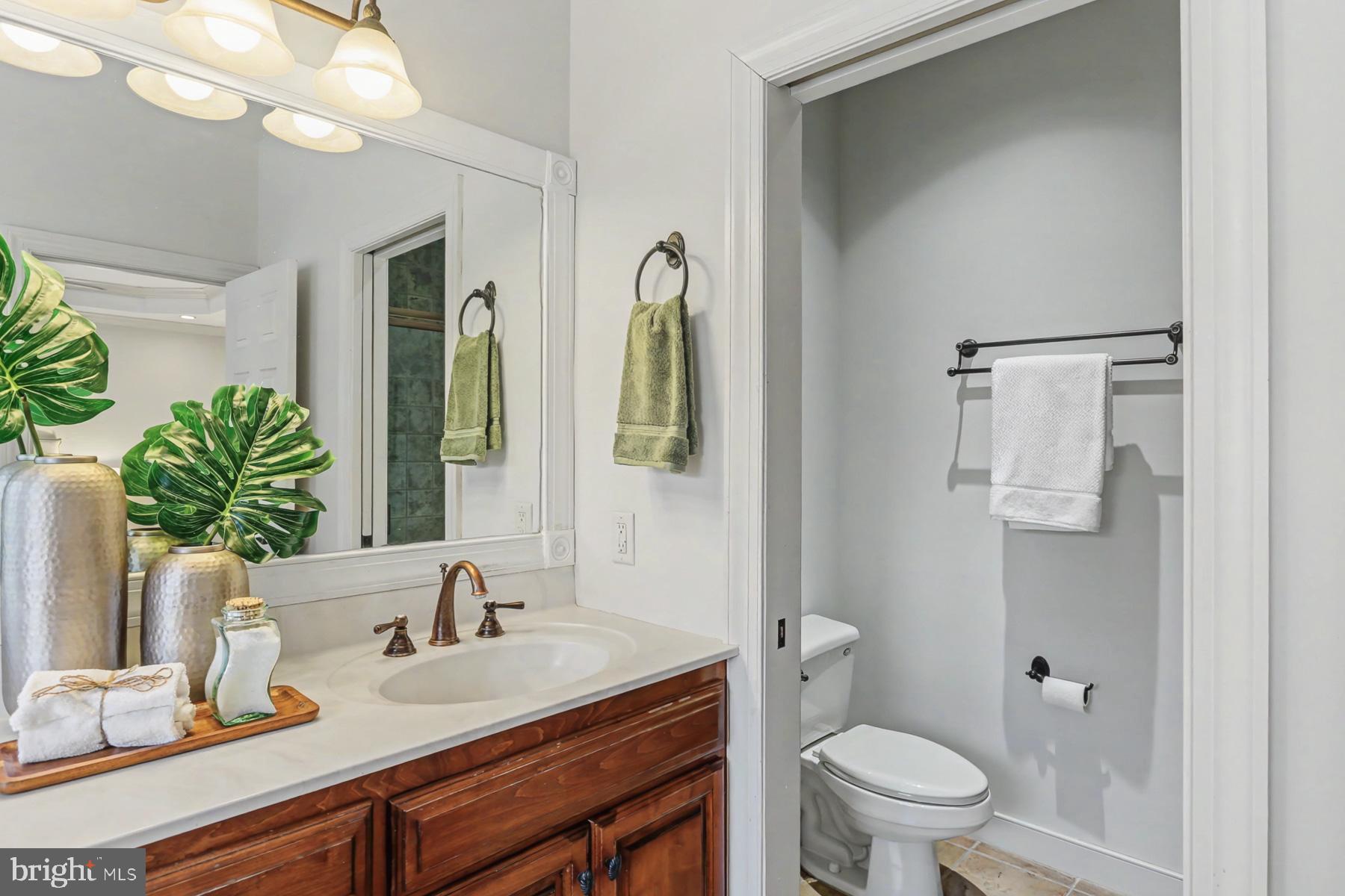 4528 LAURELWOOD DRIVE