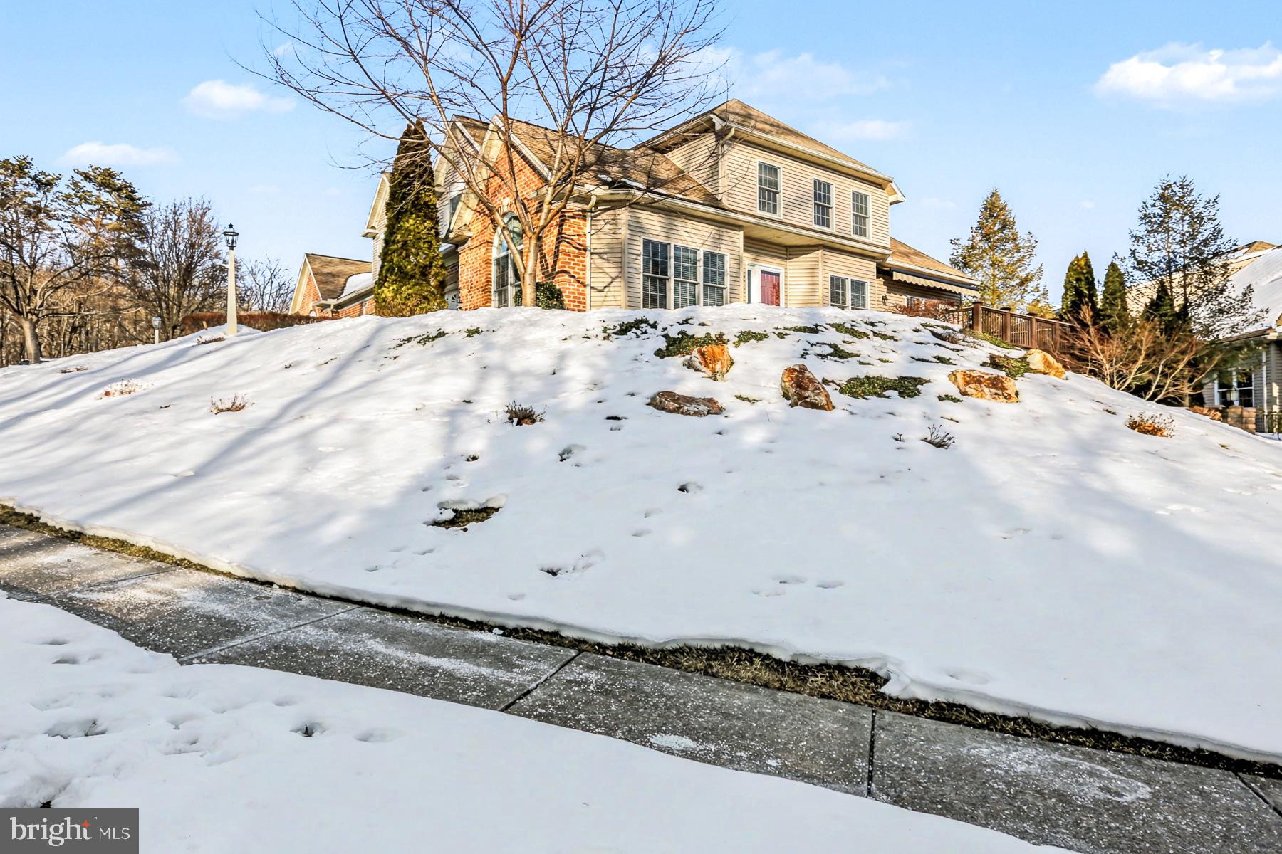 4528 LAURELWOOD DRIVE