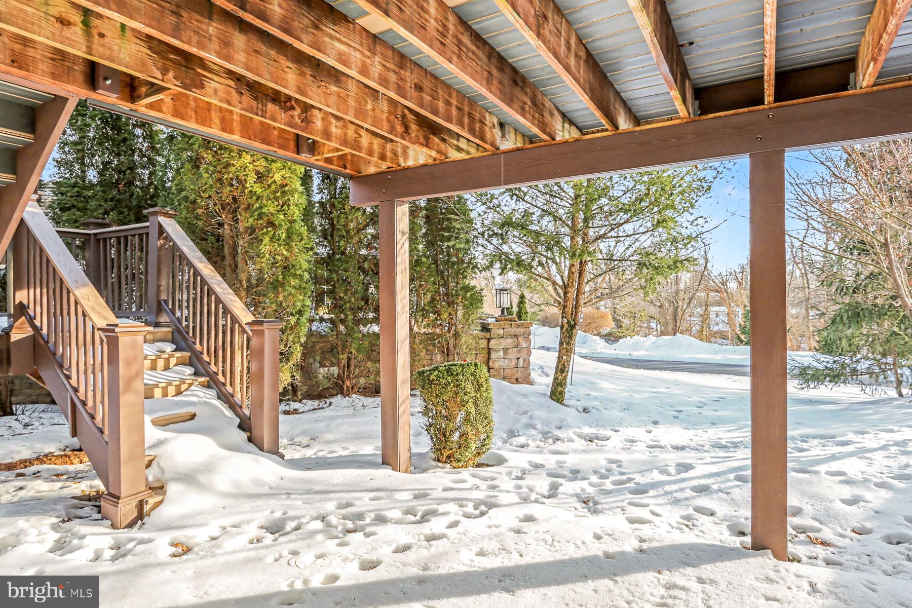 4528 LAURELWOOD DRIVE