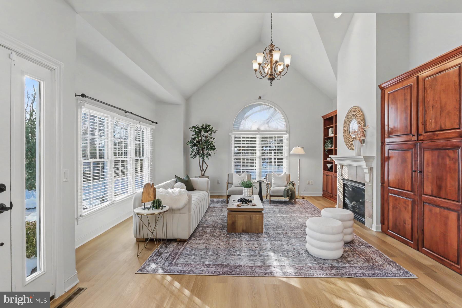 4528 LAURELWOOD DRIVE