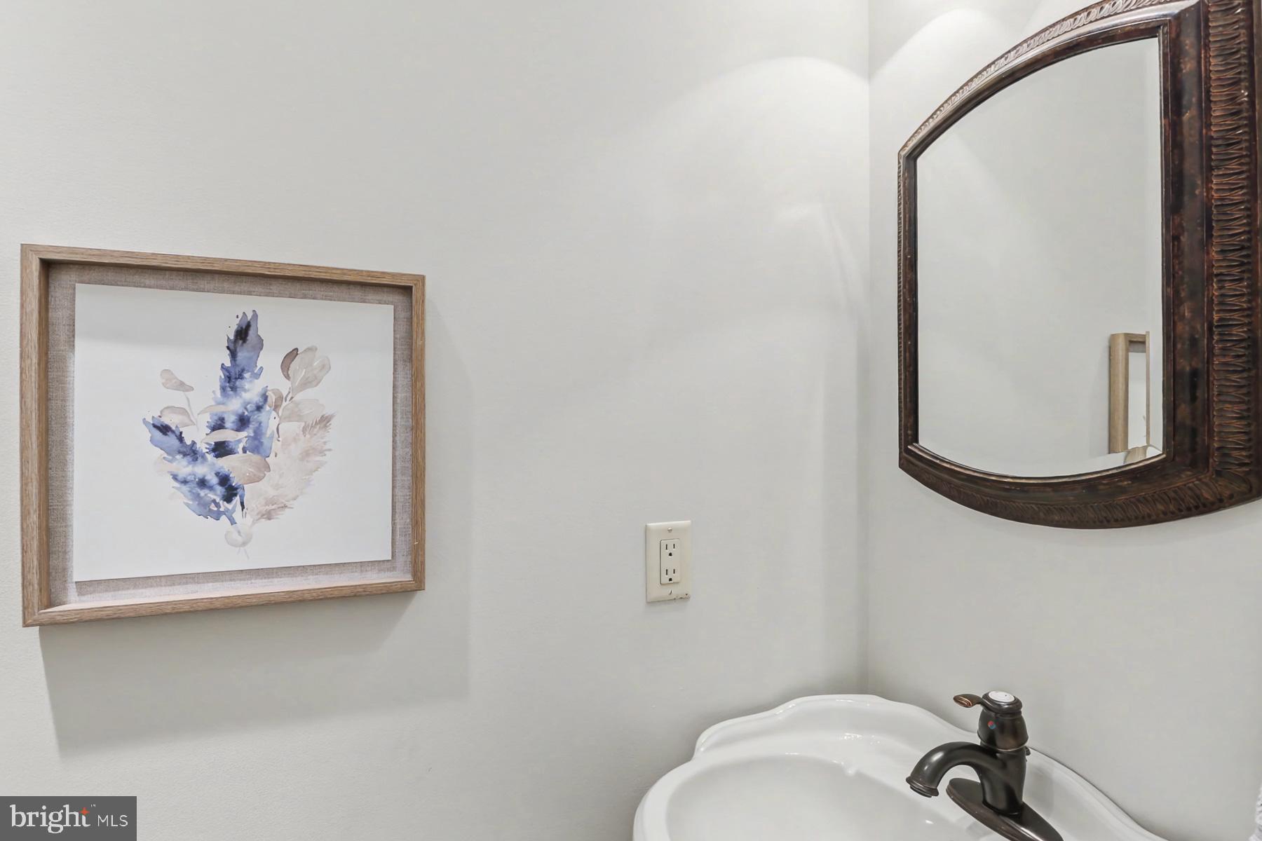 4528 LAURELWOOD DRIVE