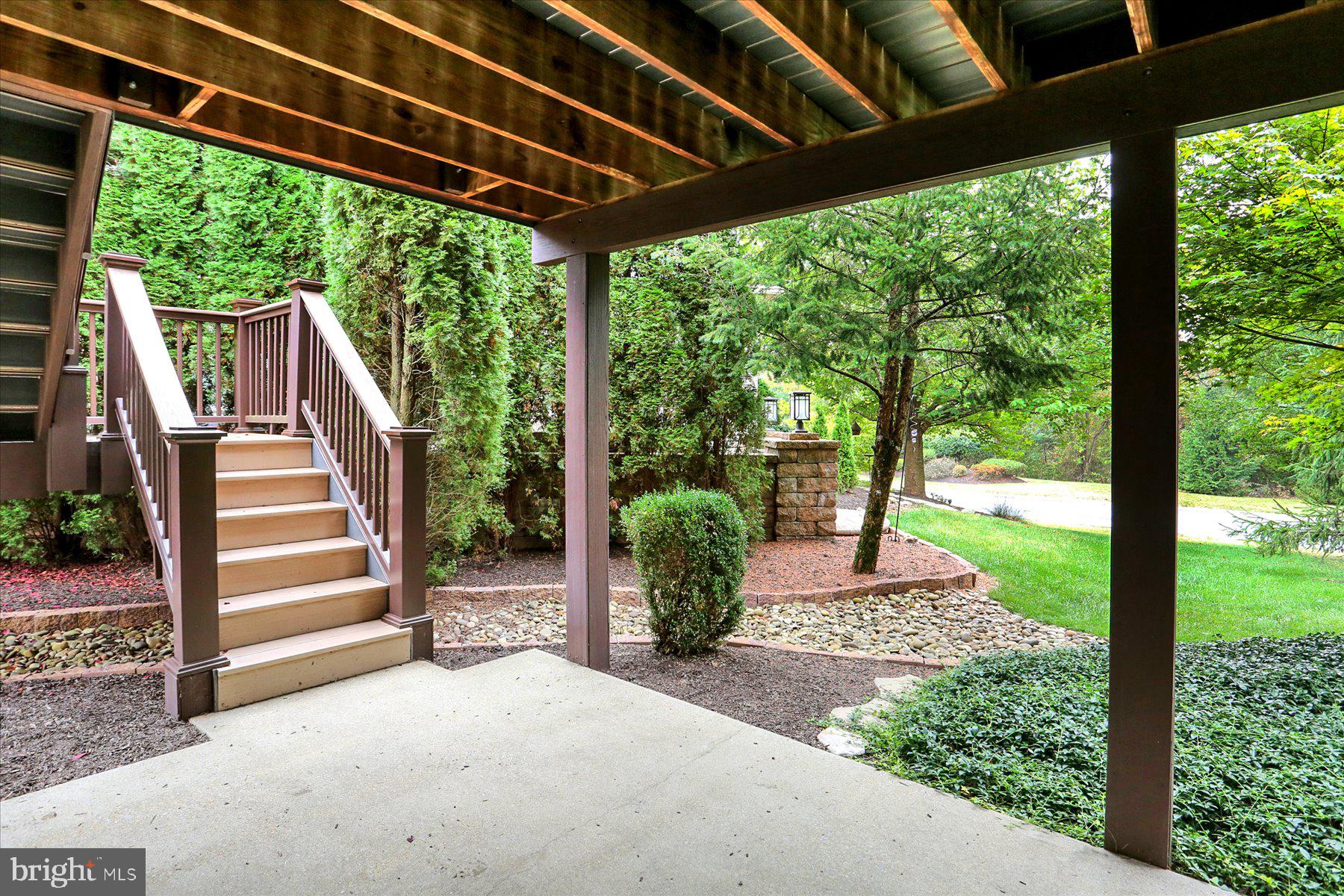 4528 LAURELWOOD DRIVE