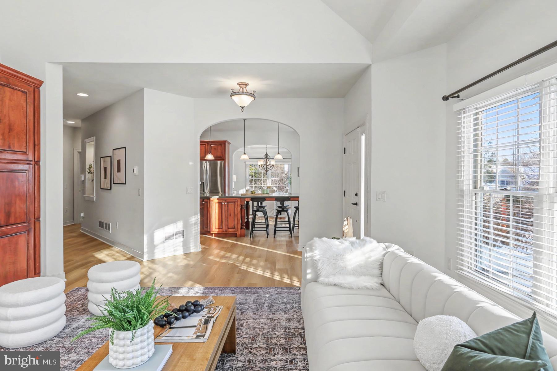 4528 LAURELWOOD DRIVE