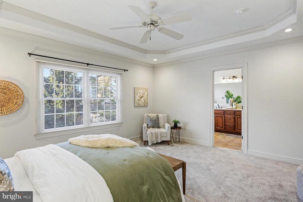 4528 LAURELWOOD DRIVE