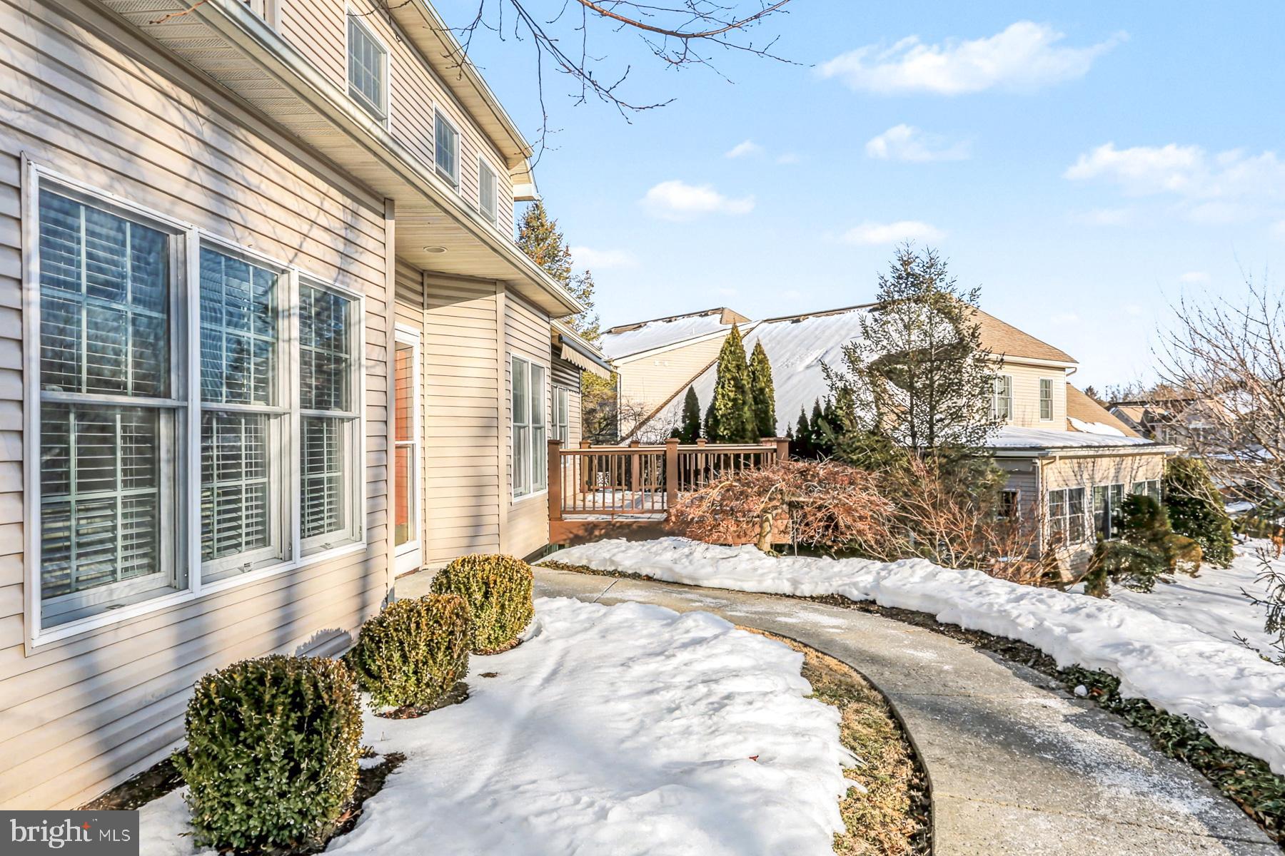 4528 LAURELWOOD DRIVE