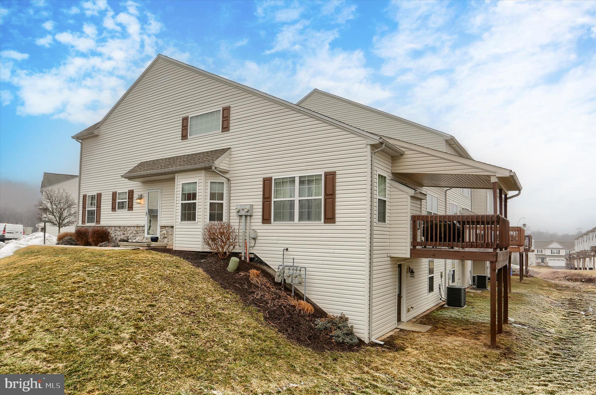 2301 MANDARIN COURT