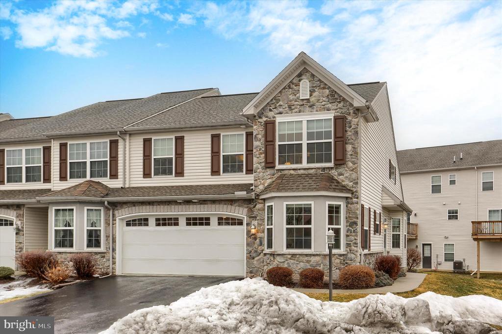 2301 MANDARIN COURT