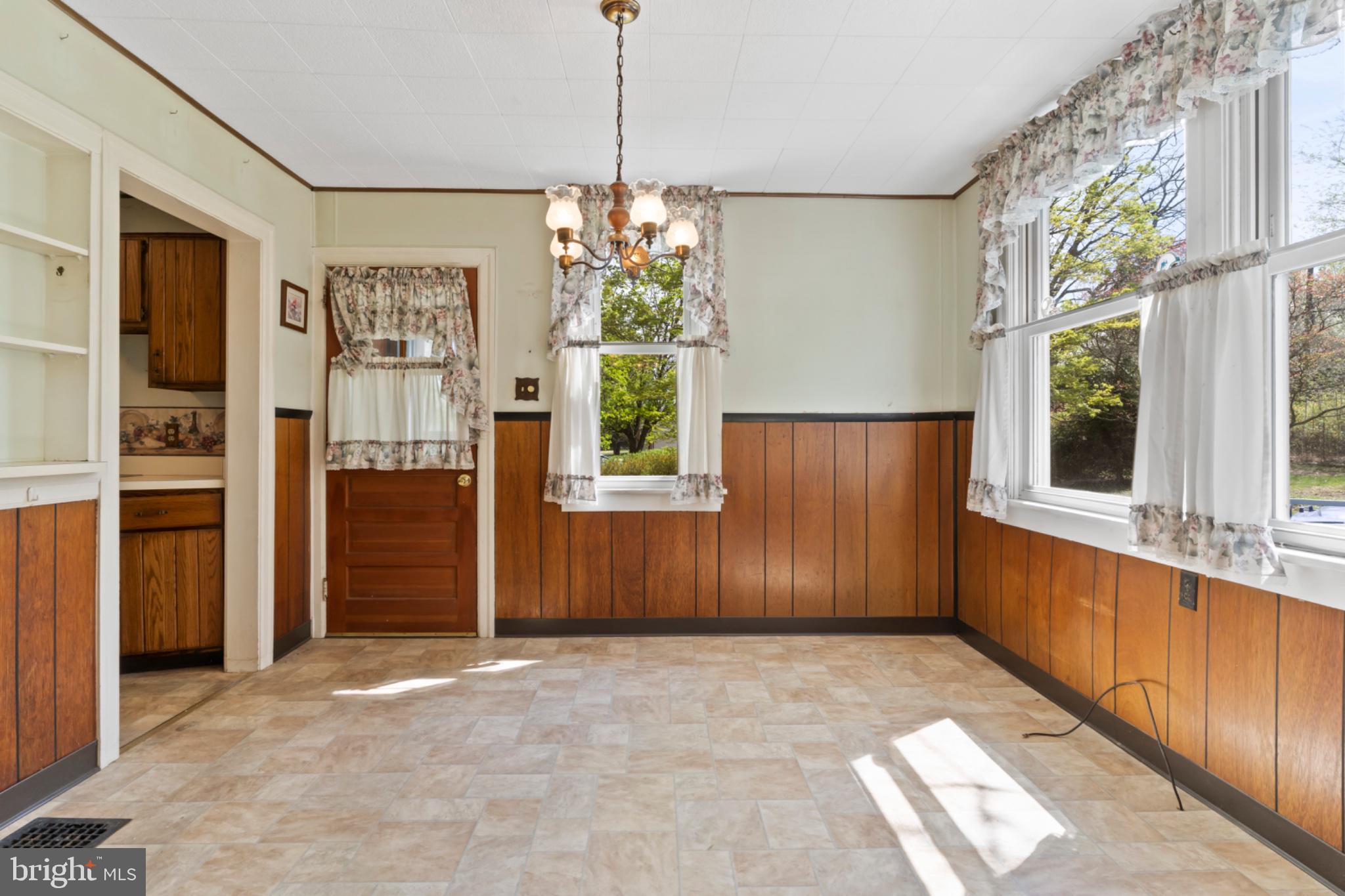 3513 BEAUFORT STREET